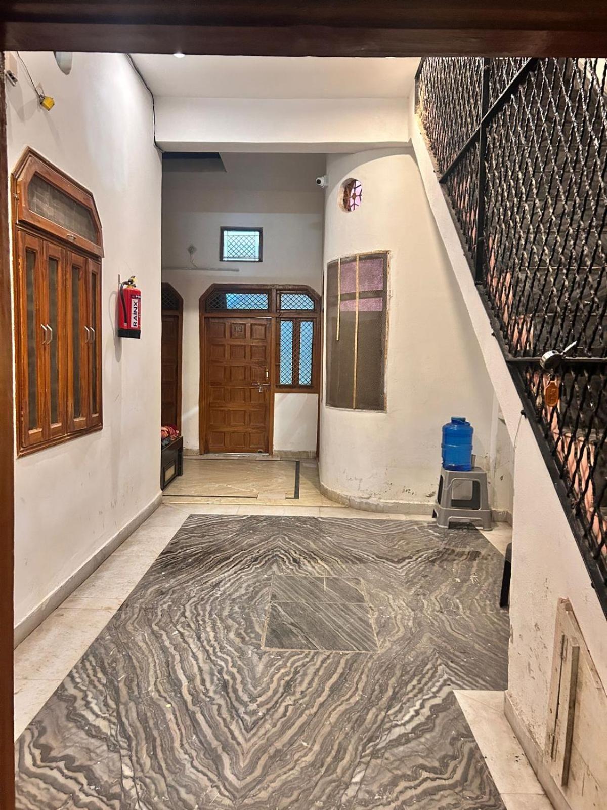 Agrawal Inn Guest House Mathura Extérieur photo
