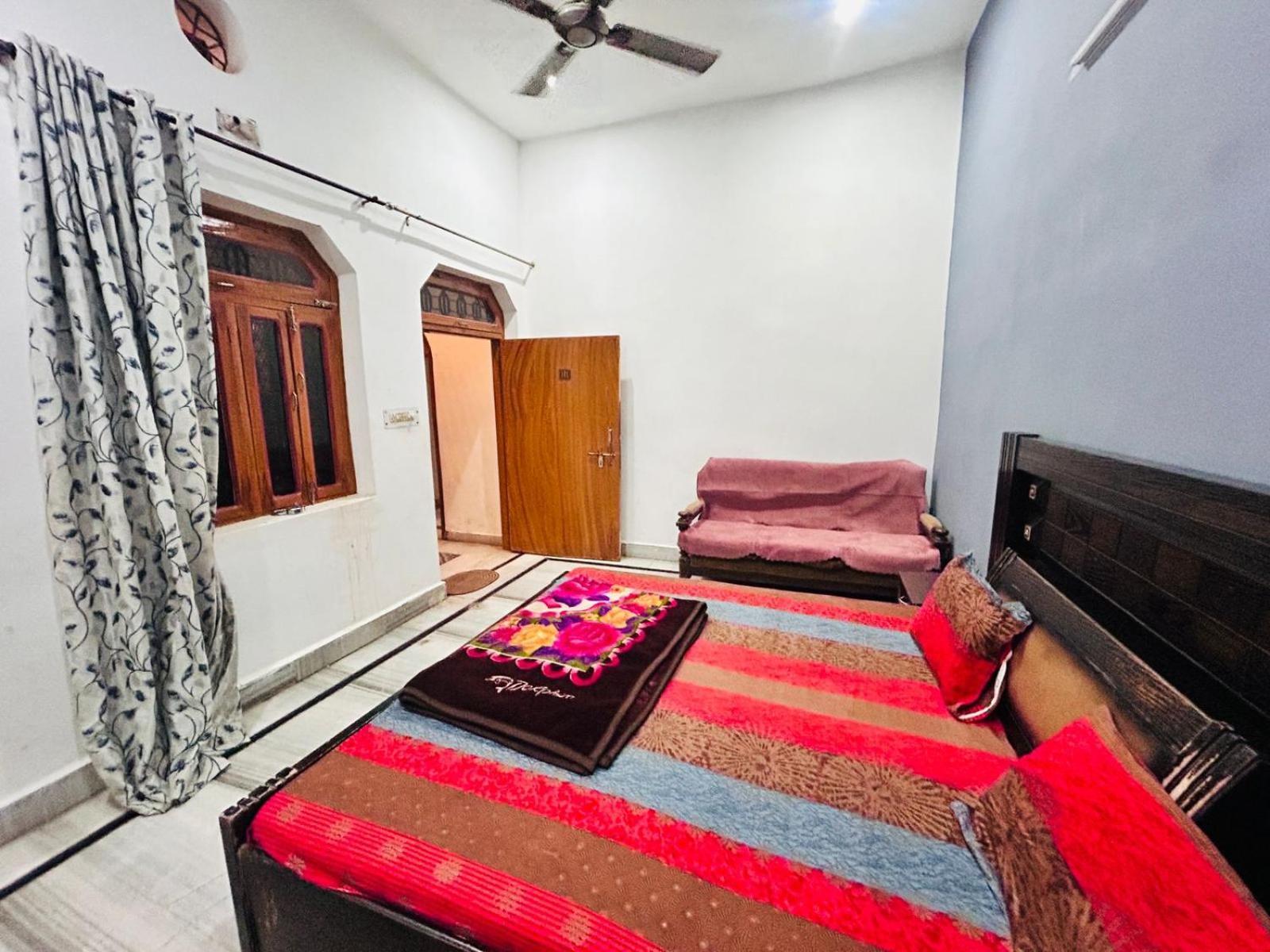 Agrawal Inn Guest House Mathura Extérieur photo