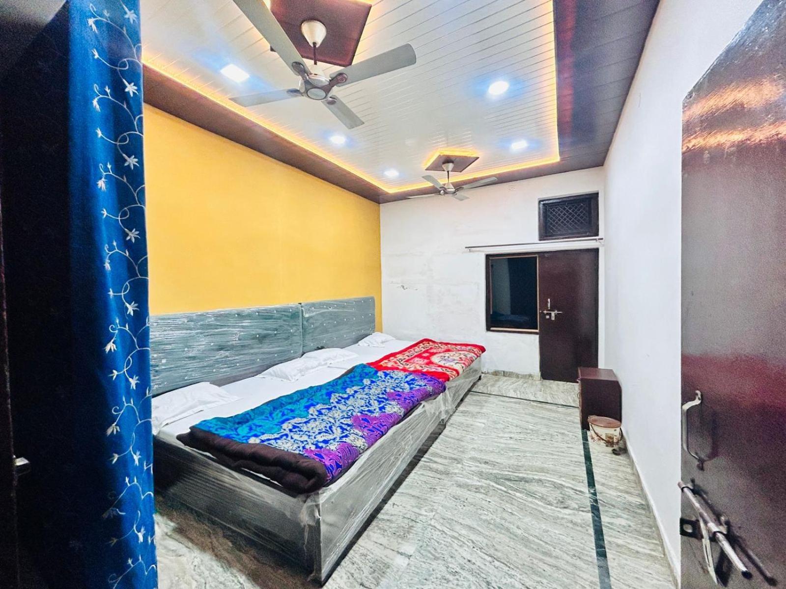 Agrawal Inn Guest House Mathura Extérieur photo